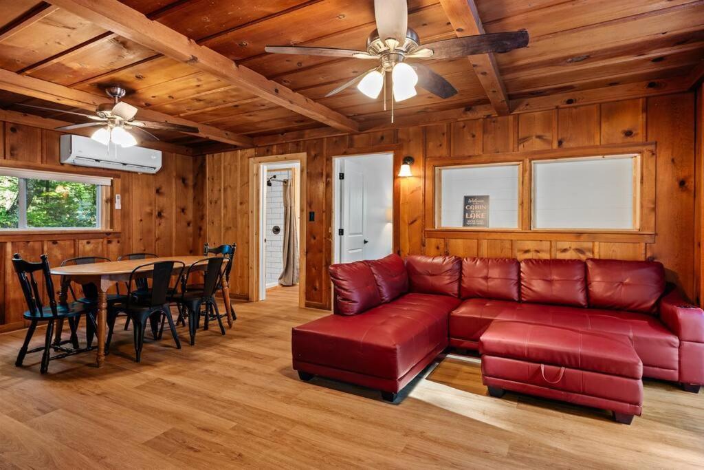 Cabin On Beautiful Arbutus Lake Near Traverse Stadt Exterior foto